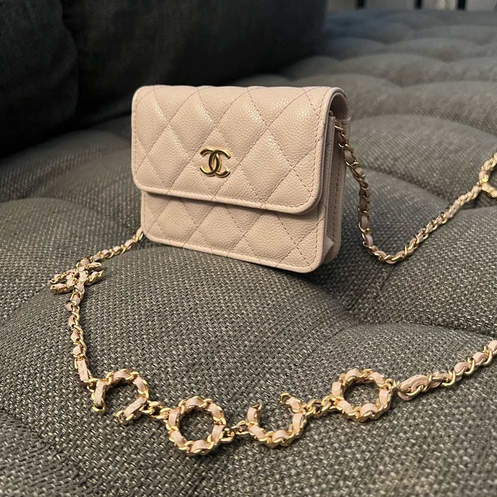 Chanel 21B Light Purple Mini Coco Chain clutch